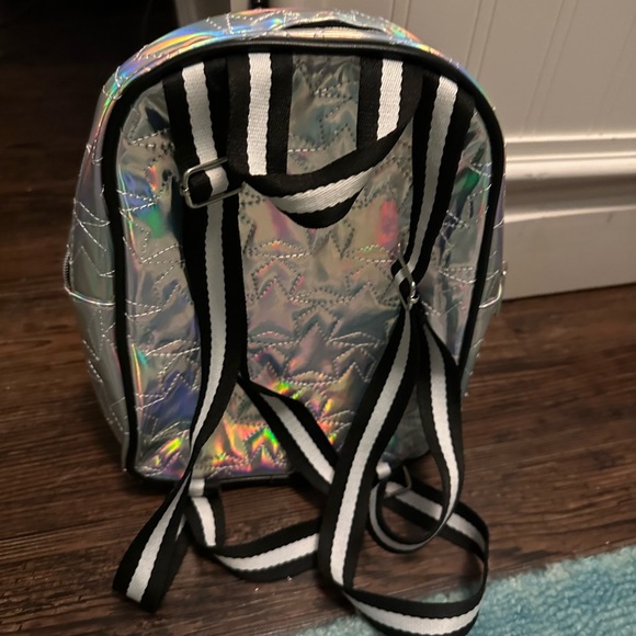 Iridescent girls back pack purse with embroidered stars and adjustable straps - Picture 2 of 3